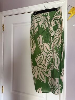 Zara Green Leaf Print midi Sarong skirt